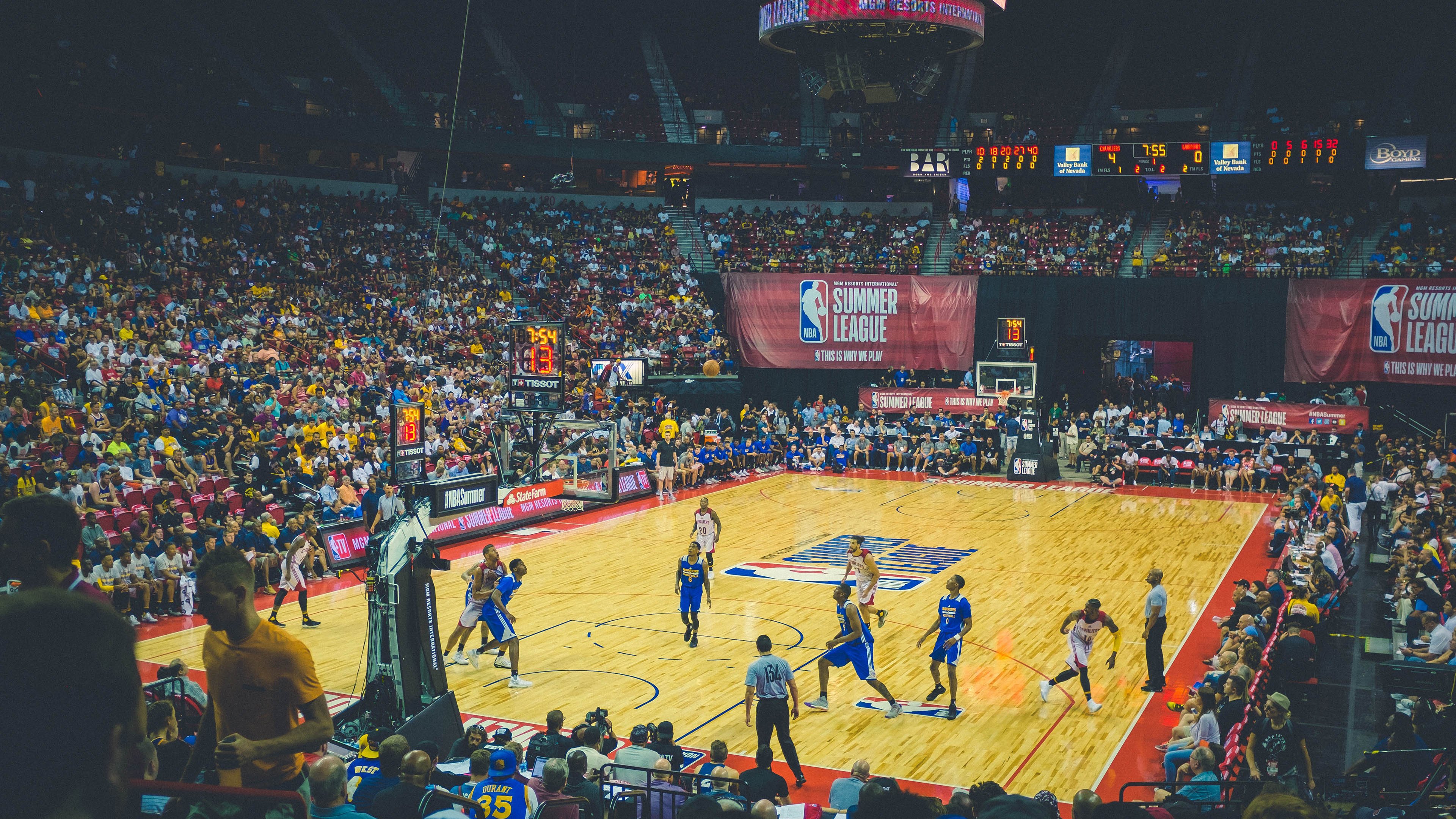 UFC赛前称要“打爆对方头”，结果被反杀