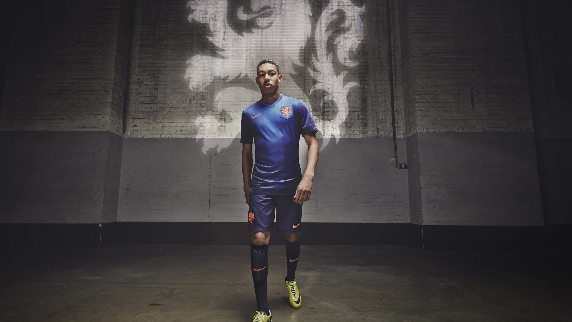 中长跑队推进间歇训练，提高配速转化能力